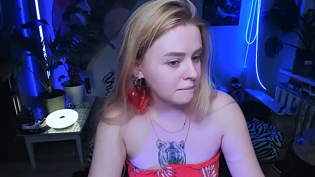 Alexa Pirs online show from November 30, 1:37 pm