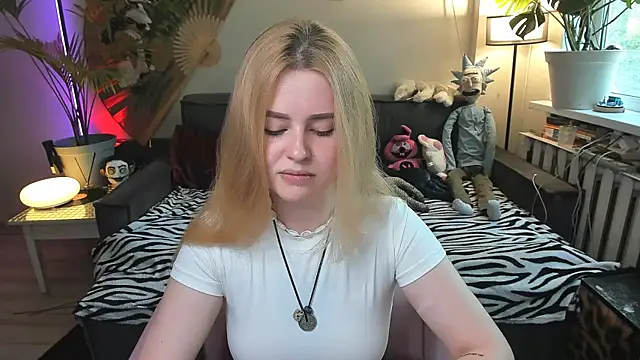 Alexa Pirs online show from June 18, 11:03 am