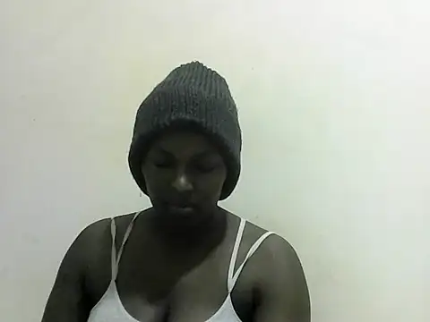 FudgeBabe online show from February 19, 4:44 pm