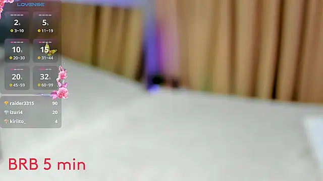 Snapshot of Linit_ chatting on February 26, 11:59 pm Linit online show from February 26, 11:59 pm