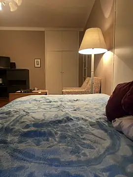 Snapshot of Budibudi5 chatting on February 13, 2:51 am Budibudi5 online show from February 13, 2:51 am