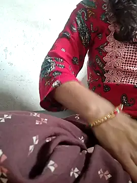 Snapshot of lovely----bhabhi chatting on January 13, 4:51 am lovely----bhabhi online show from January 13, 4:51 am