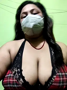 Snapshot of rani130 chatting on February 18, 6:04 pm rani130 online show from February 18, 6:04 pm