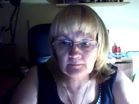 Snapshot of Violet5364 chatting on February 13, 7:31 pm Violet5364 online show from February 13, 7:31 pm
