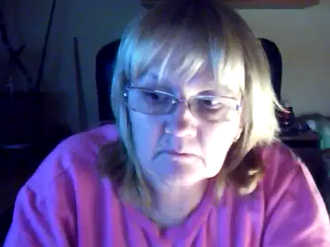 Snapshot of Violet5364 chatting on February 26, 9:37 pm Violet5364 online show from February 26, 9:37 pm
