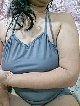 Snapshot of Jassi_Does chatting on January 15, 10:24 pm Jassi Does online show from January 15, 10:24 pm