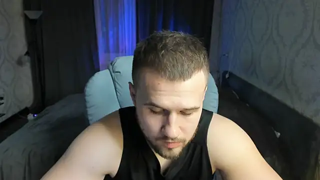 Snapshot of Vladik_b chatting on March 21, 5:45 pm Vladik b online show from March 21, 5:45 pm