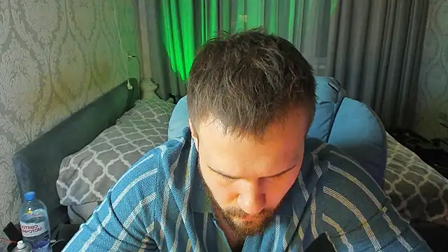 Vladik b online show from April 9, 6:13 pm