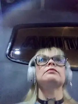 CandieGilson   online show from March 19, 10:30 am