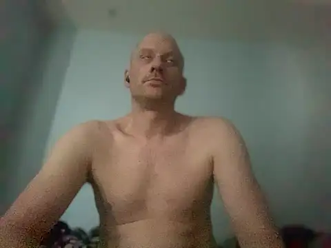 Krzysiekg123 online show from February 19, 1:39 pm