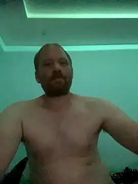 Krzysiekg123 online show from September 20, 8:32 pm