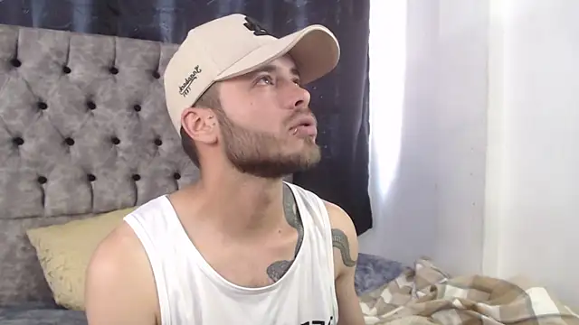 aczino vel online show from February 12, 9:54 pm