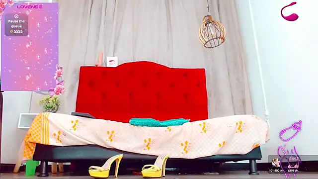 Snapshot of katha_Crawford chatting on October 9, 7:12 pm katha Crawford online show from October 9, 7:12 pm