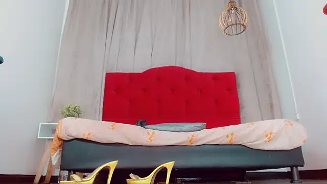 Snapshot of katha_Crawford chatting on October 22, 7:02 pm katha Crawford online show from October 22, 7:02 pm