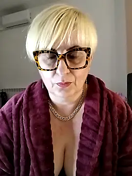 Snapshot of Pumabionda chatting on March 3, 11:43 pm Pumabionda online show from March 3, 11:43 pm