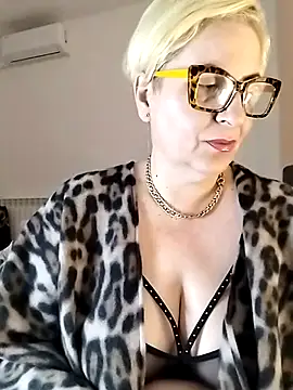 Snapshot of Pumabionda chatting on March 6, 3:19 pm Pumabionda online show from March 6, 3:19 pm