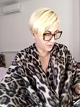 Snapshot of Pumabionda chatting on March 7, 3:25 am Pumabionda online show from March 7, 3:25 am