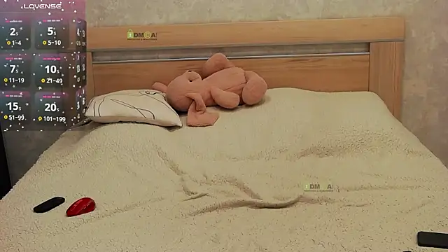 Snapshot of Rae_Lindy chatting on November 26, 3:40 am Rae Lindy online show from November 26, 3:40 am