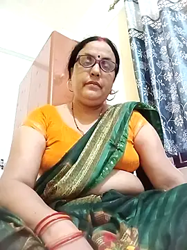 Snapshot of Kiyara8 chatting on September 28, 2:28 am Kiyara8 online show from September 28, 2:28 am