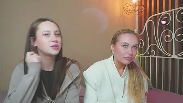 girlstirp online show from February 17, 7:26 am