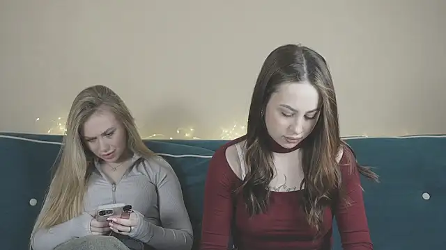 girlstirp online show from February 26, 7:42 am
