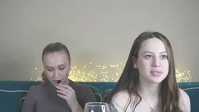 girlstirp online show from February 28, 10:30 am