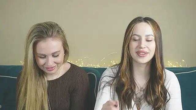 girlstirp online show from March 1, 6:13 am