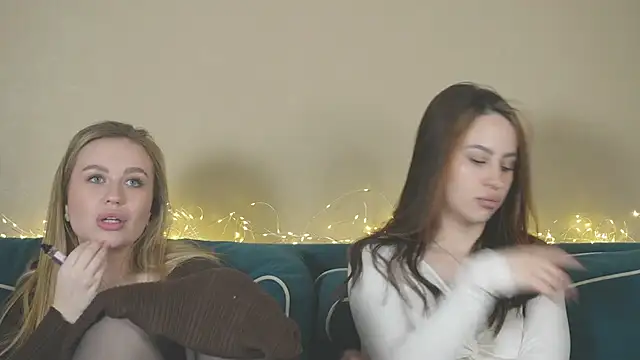 girlstirp online show from March 1, 9:18 am