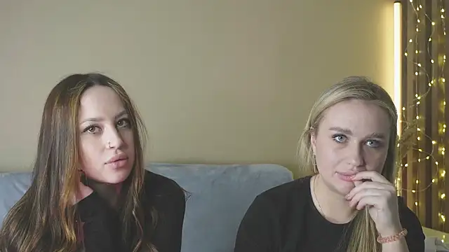 girlstirp online show from March 21, 12:28 pm
