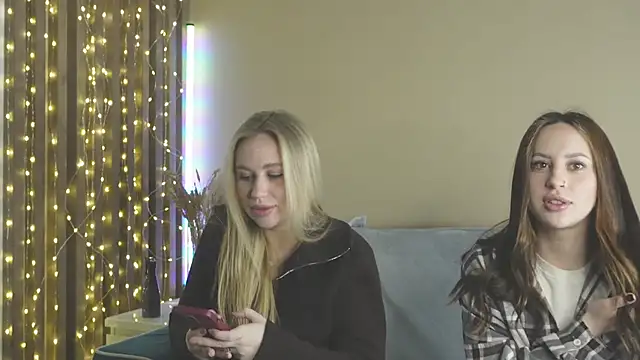 girlstirp online show from March 22, 3:09 am