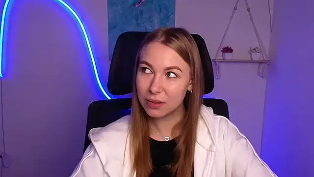 Dana flowers online show from October 20, 5:30 am