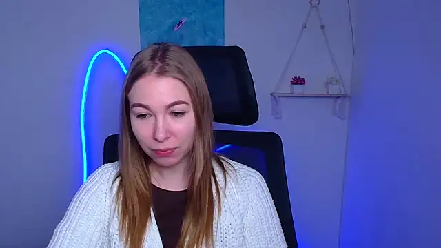 Snapshot of Dana_flowers chatting on February 6, 6:51 am Dana flowers online show from February 6, 6:51 am