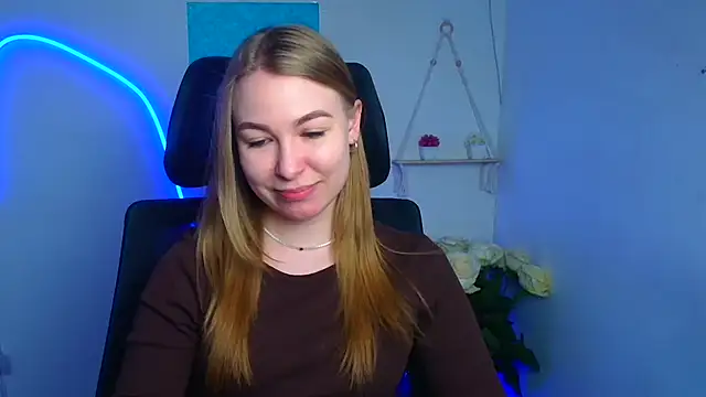 Snapshot of Dana_flowers chatting on February 15, 6:32 am Dana flowers online show from February 15, 6:32 am