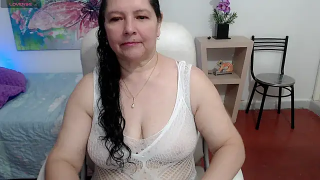 leonela 69 online show from March 15, 11:50 pm