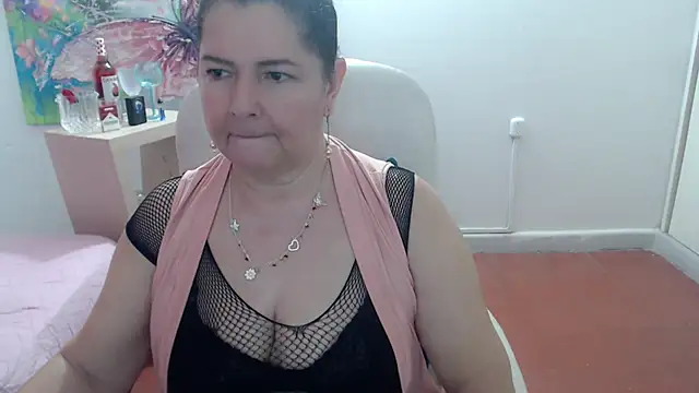 leonela 69 online show from October 12, 3:27 am