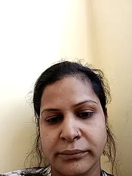 Snapshot of CHOTl-CHUT chatting on February 14, 3:54 am CHOTl-CHUT online show from February 14, 3:54 am