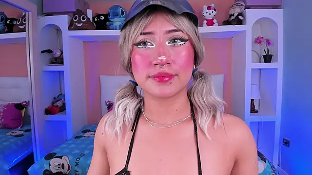 miss   megan online show from October 28, 2:37 am