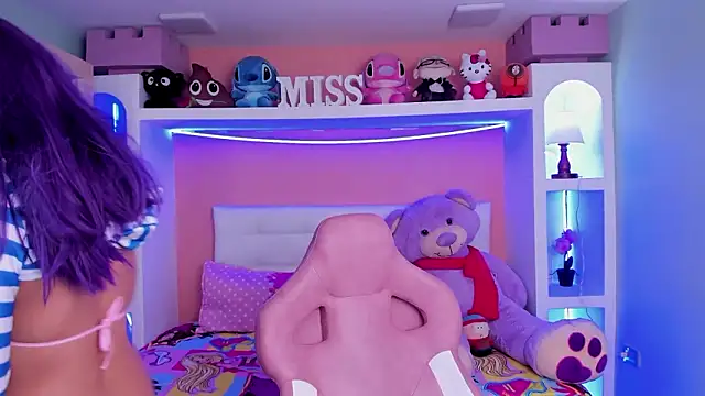 miss   megan online show from March 19, 2:04 am