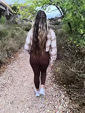 Mona Plus online show from October 11, 2:59 pm