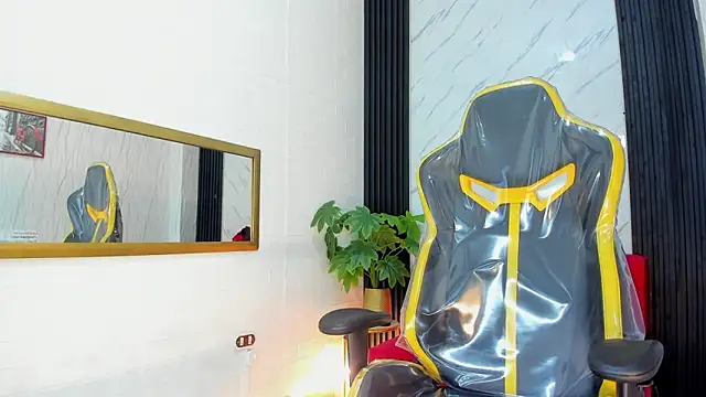 LooganX online show from March 13, 4:23 pm