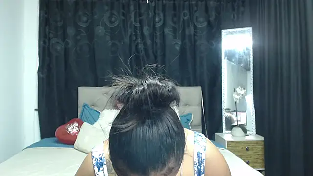 Snapshot of rebeka_kenye chatting on February 17, 2:37 pm rebeka kenye online show from February 17, 2:37 pm