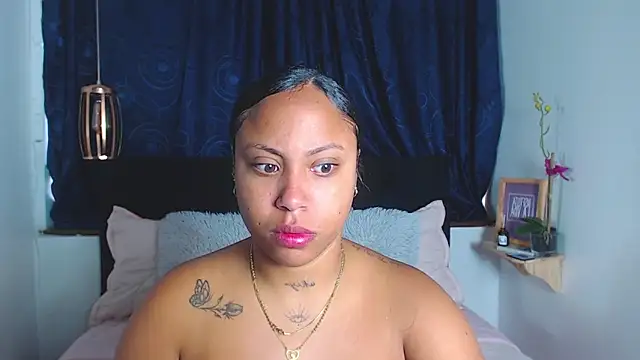 Snapshot of rebeka_kenye chatting on February 18, 2:38 pm rebeka kenye online show from February 18, 2:38 pm