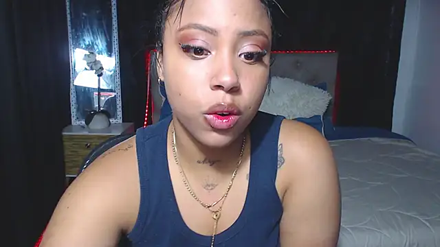 Snapshot of rebeka_kenye chatting on February 21, 3:10 pm rebeka kenye online show from February 21, 3:10 pm