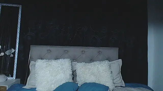 Snapshot of rebeka_kenye chatting on March 5, 11:16 pm rebeka kenye online show from March 5, 11:16 pm