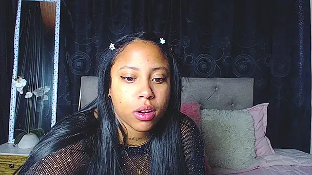 Snapshot of rebeka_kenye chatting on March 16, 3:50 pm rebeka kenye online show from March 16, 3:50 pm