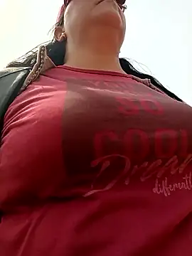 promiscuous-indecent-momm online show from April 13, 3:06 pm