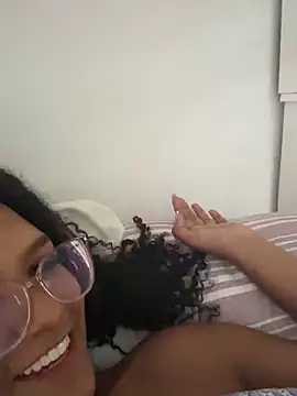 KylieGomeez online show from October 26, 6:14 pm