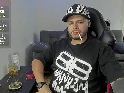 ragnar lothbrok777 online show from April 11, 9:41 pm