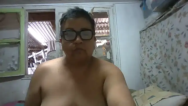 erinadarling79 online show from November 6, 6:31 pm