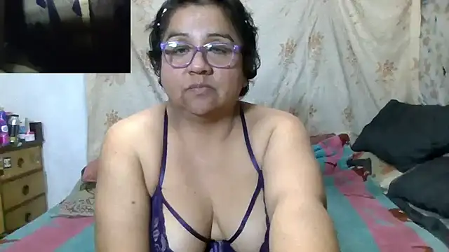 erinadarling79 online show from July 25, 2:53 am